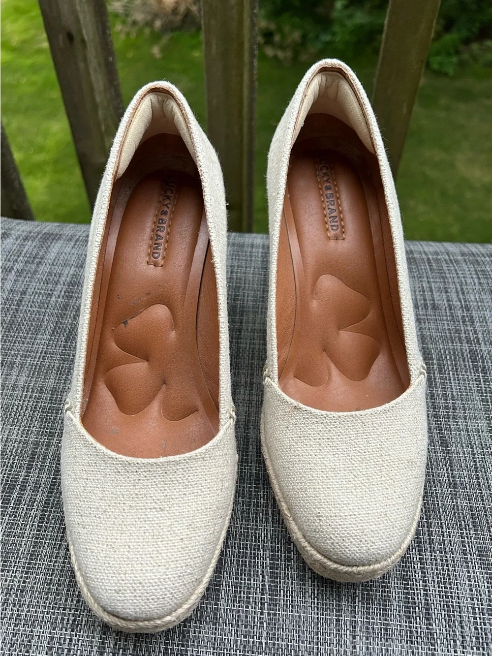 Lucky Brand Wedge Heel Espradille Bohemian Casual Cream Size 7.5 Like New.